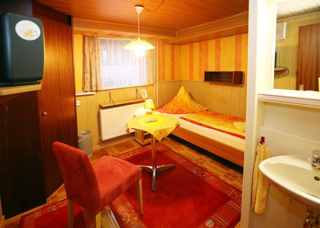 Hotel-Pension Klaer Espira Habitación foto