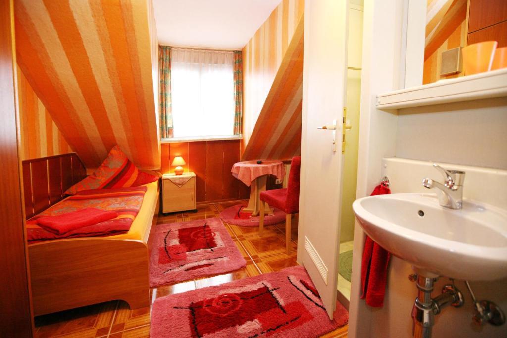Hotel-Pension Klaer Espira Habitación foto
