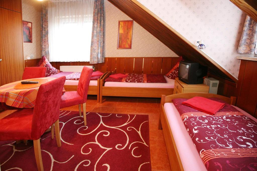 Hotel-Pension Klaer Espira Habitación foto